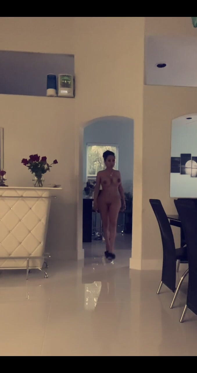 Anakaliyah: Tôi cảm thấy rất quyến rũ hạnh phúc chủ nhật...