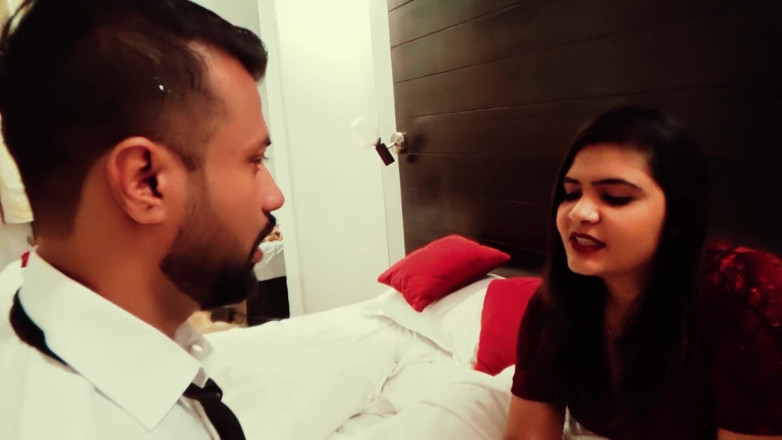 suchismitasarkar: O soție desi hiouse s-a dus într-o cameră de hotel