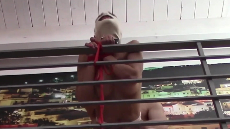 LauraOnHeels: MILF Fuck-Kompilation mit Frontansicht