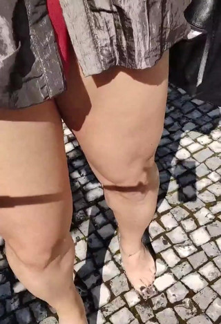 Joana Love: Návštěva hřbitova a kostela