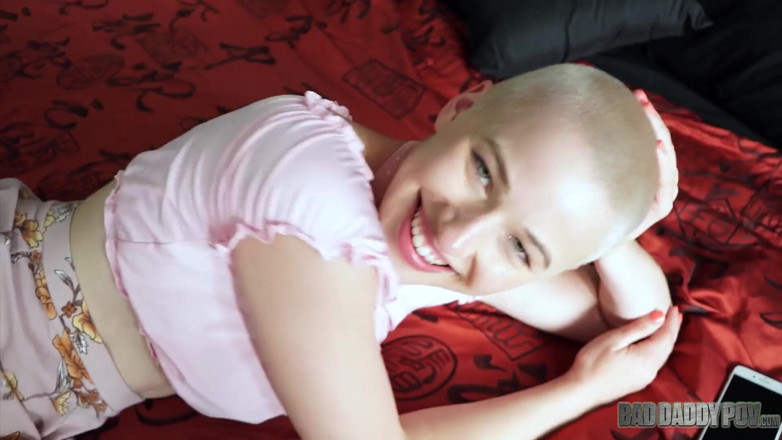 BadStepFamilyPov: Riley Nixon 1, klaarkomen in mijn mond, vuile stiefvader