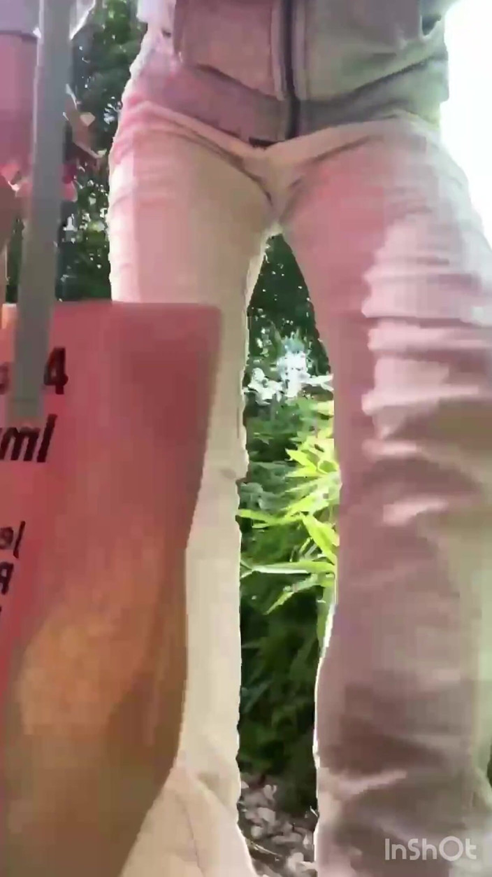 NoMainstream Studio: Non, Non - Sueur En Pvc Et Chaussettes Pour Essorer, Tâche...
