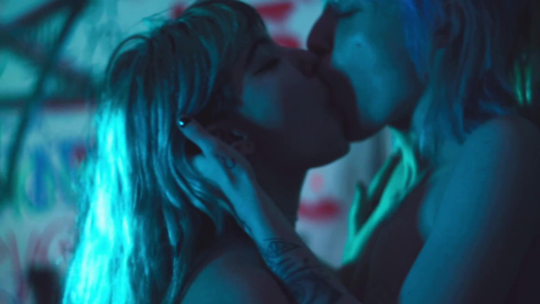 Quente club: Acidalia e nath - lesbismo tra amici