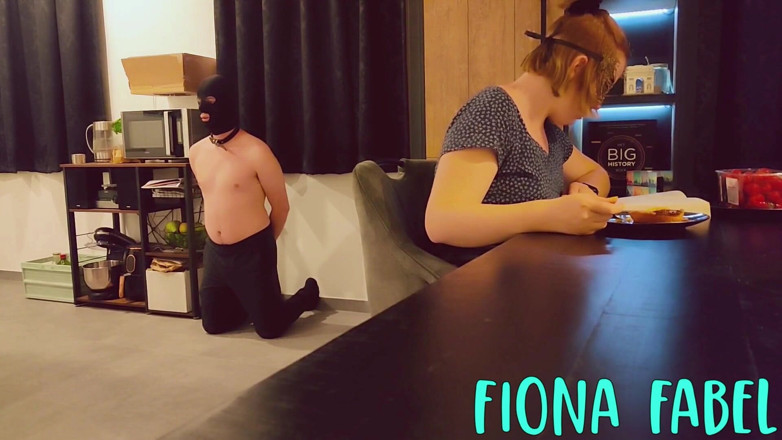 FionaFabel: 피오나의 가정 노예 여신
