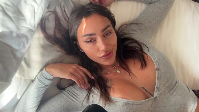 Teddy Tarantino: La sexy Sisi Rose sabe cómo conseguir mi polla para...