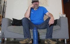 Qualzucht: Spontánní zábava s obřím robertkem 33 x 10 cm