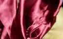 Satin and silky: 71 sperma på satin silkeslen maroon kostym av sjuksköterska