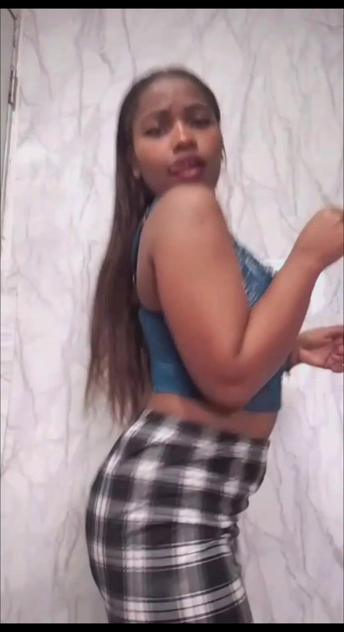 Minayi: 你还等什么来访问我的官方热门内容页面？