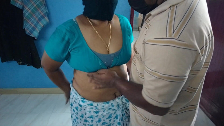 Benita sweety: Cylinder Delivery Boy Hot Sex with Stepaunty