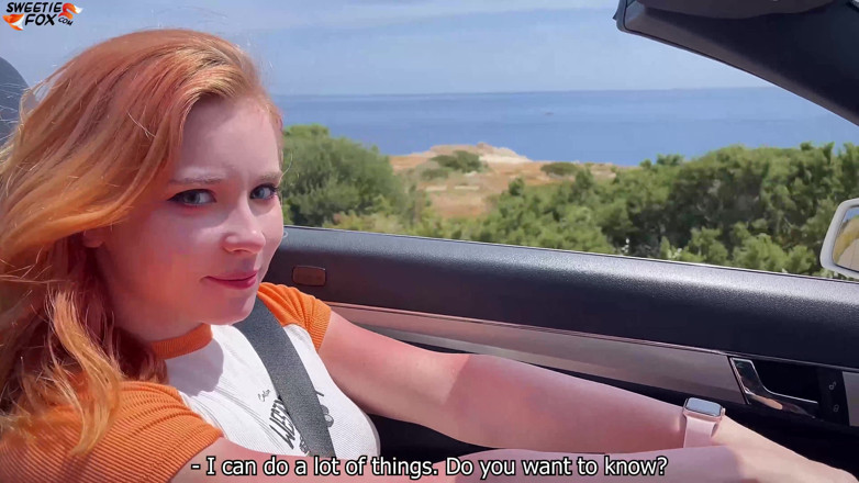 Sweetie Fox: Dívka kouří ptáka cizince v autě a šuká zezadu na odpočinek