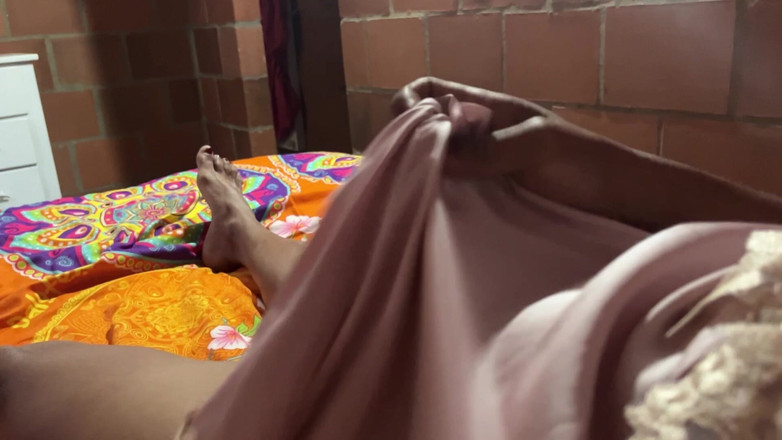 Brunettehotts: Tan Caliente En Mi Cama terdesak