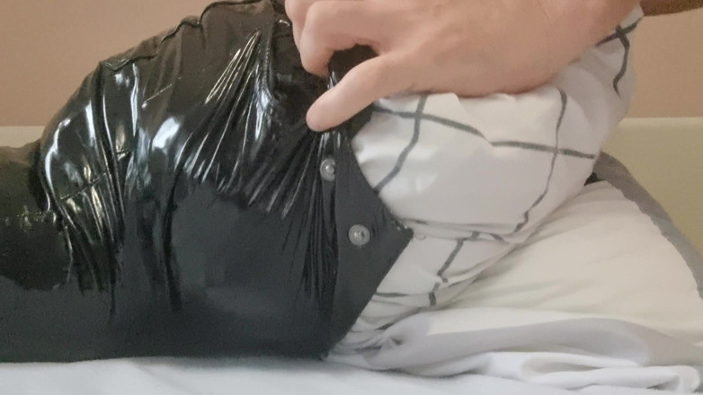 Naxy: Lesklá kapsa napumpovaná