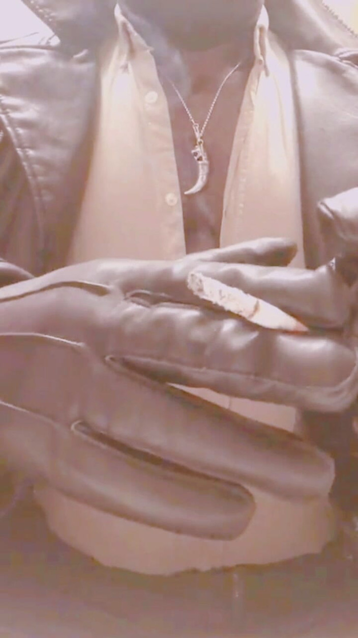 Black smoking muscle stepdad: Fumo Di Pelle Mascherato Pancia Gonfia