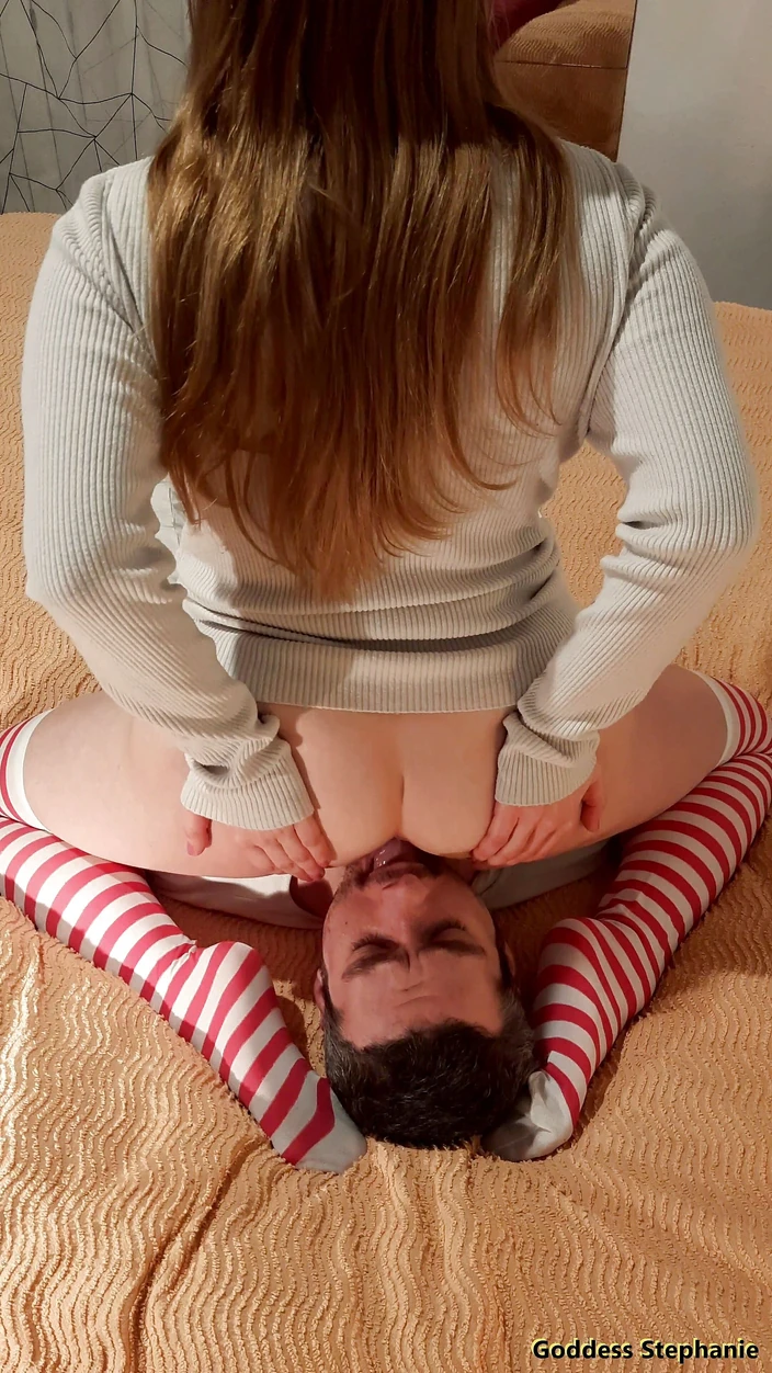 goddess82: I Throttle You While You Lick My Ass!
