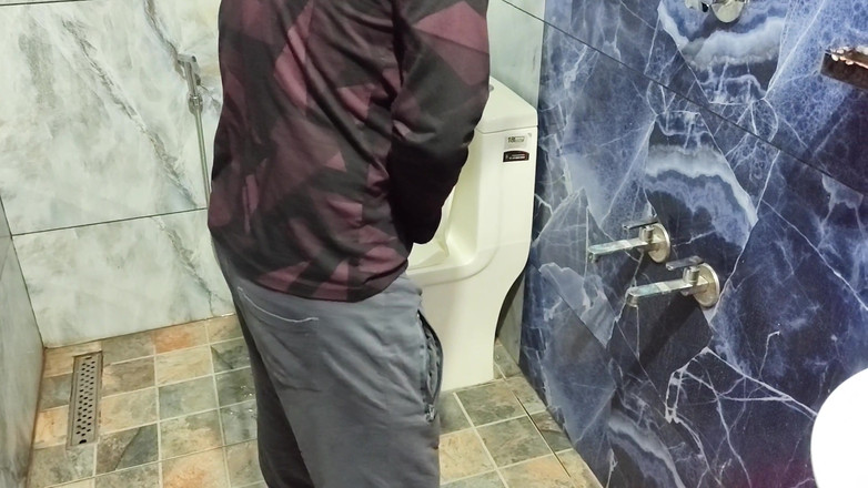 Vaigavarun45: Seks Mallu dengan rakan sebilik