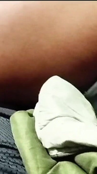 मेरे पड़ोसी का मुर्गा blowjob जब मेरी सौतेली माँ घर नहीं है