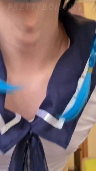 Děvka Venti saje tlustého ptáka a dostane horkou nálož do úst - Prettyboi2000x