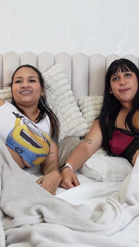 Kami Memeriksa Apakah Teman Saya Gay Atau Hanya Suka Melihat Kami Telanjang Saat Menginap
