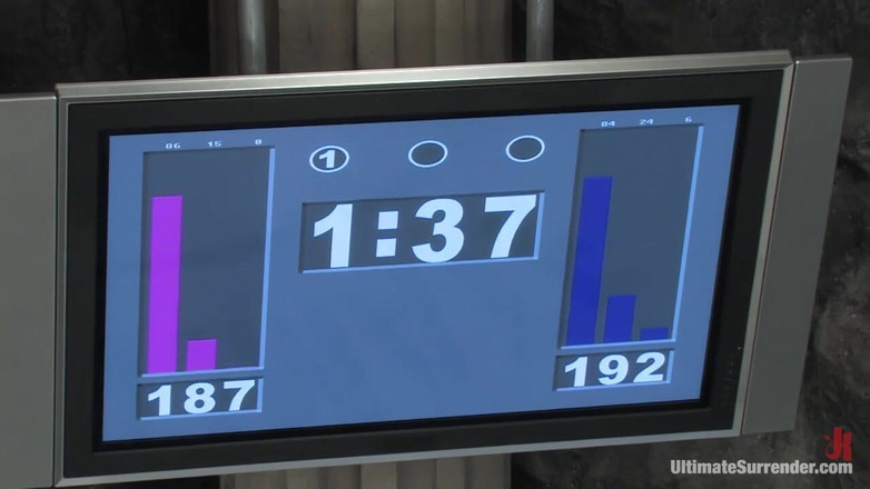 Ultimate surrender by Kink: Паровозиком грэпплер и блондиночка против котенка и Madador