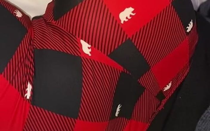 Naelor: Melove, cul sexy dans un pantalon moulant rouge et noir