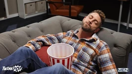 Troye dean अपने नए सौतेले भाई रयान बेली से मिलने का सबसे अच्छा तरीका जानती है