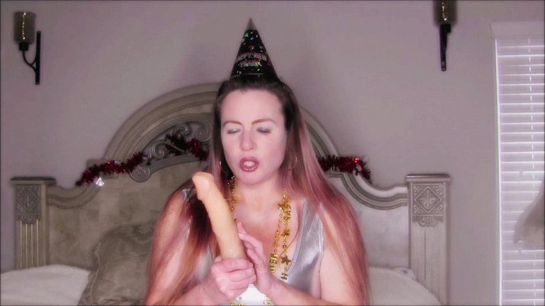 Nikki Nevada: 5 새해 2022 비디오 모음