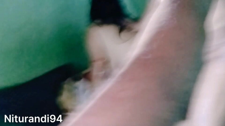 NituRandi94: Ma belle-mère sexy se fait baiser par son copain, audio...