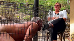 Mistress April: Stăpâna dominatoare April - sclav murdar agățat