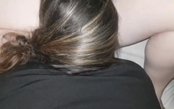 Real homemade BBW BBC porn: Mff liếm âm hộ ngón tay trong khi đưa bbc doggy sâu...
