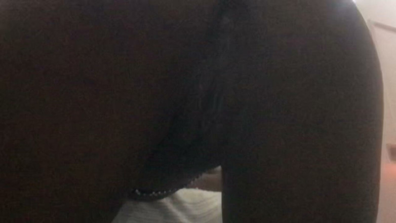 Browngurl234: Calda piccola teen africana mostra le sue abilità di twerking...