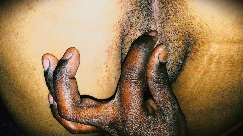 Hubby 23: Kakak ipar india yang hot lagi asik fingering dan ngentot...