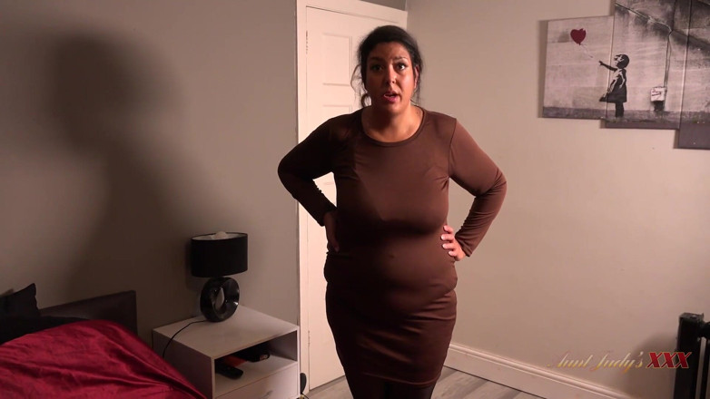 Aunt Judy's XXX: TetaJudysXXX - Vaše prsatá bbw hospodyně Cassy tě chytí se svými...