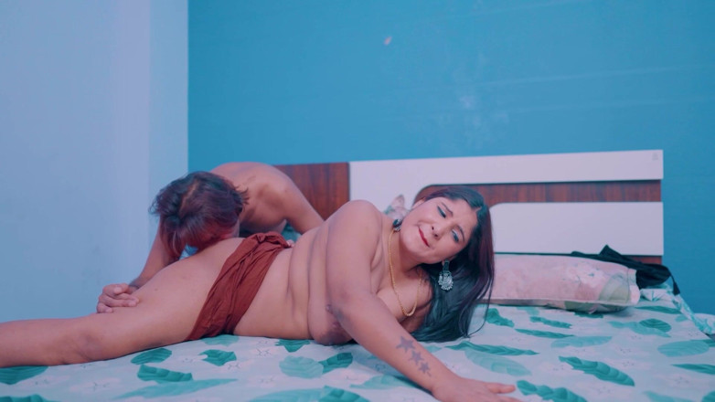 Mr Entertainer: Desi india sedotta da suo devar nella sua stanza privata...