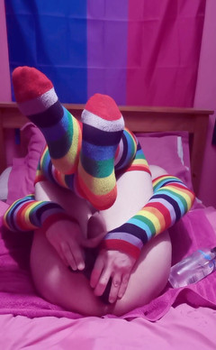 Rainbow Femboy: 今天做一点点深度训练