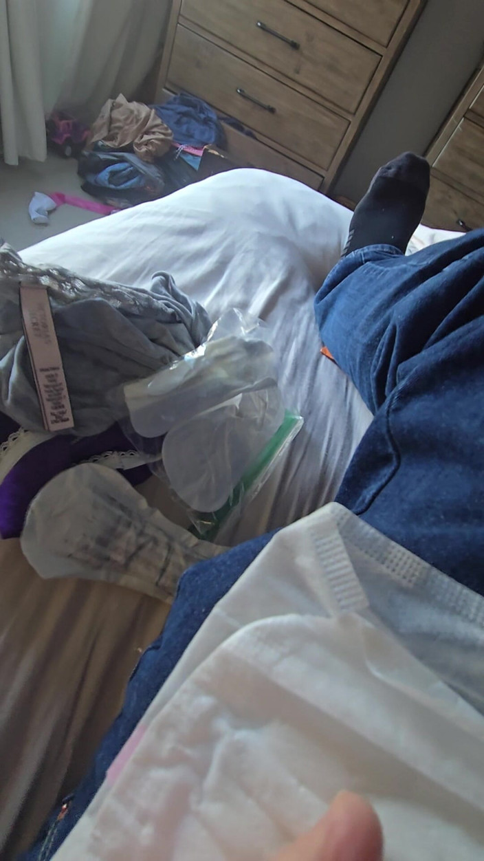 Takepad: Śmierdząca rajstopa i Soft Asian Overnight Maxi-pad Wank