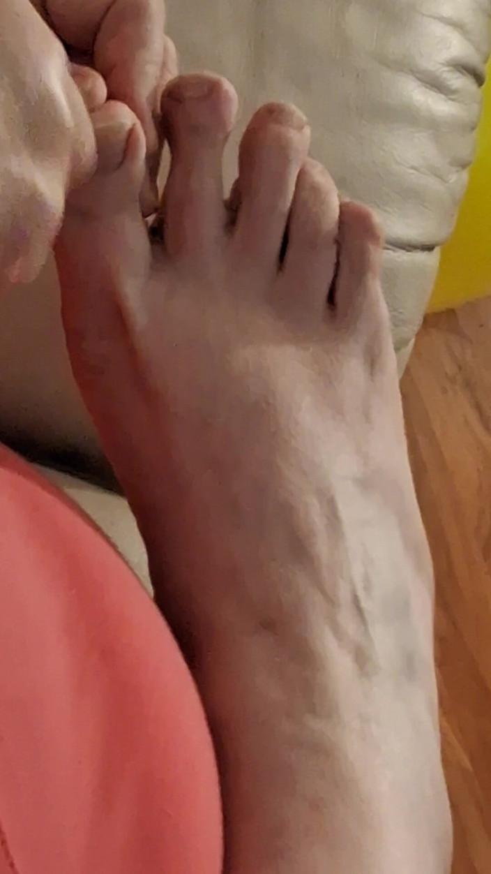 BBW nurse Vicki adventures with friends: Big Beauty Nurse Vicki Cuts Boyfriends Toe Nails He Has...