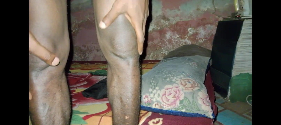 Masturbator emmy: Bobby johnson lebih suka di-anal di ranjang