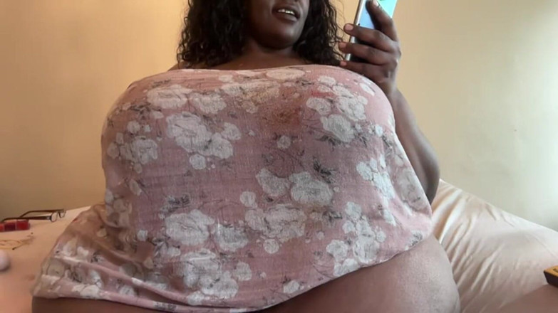 Legendary Booty Overdose: Strip Me Naked