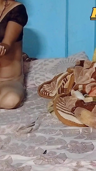 Desi Dhokebaj Patni Ko Usake Pati Ne Ukasa Kar Jordar Chudai Kari