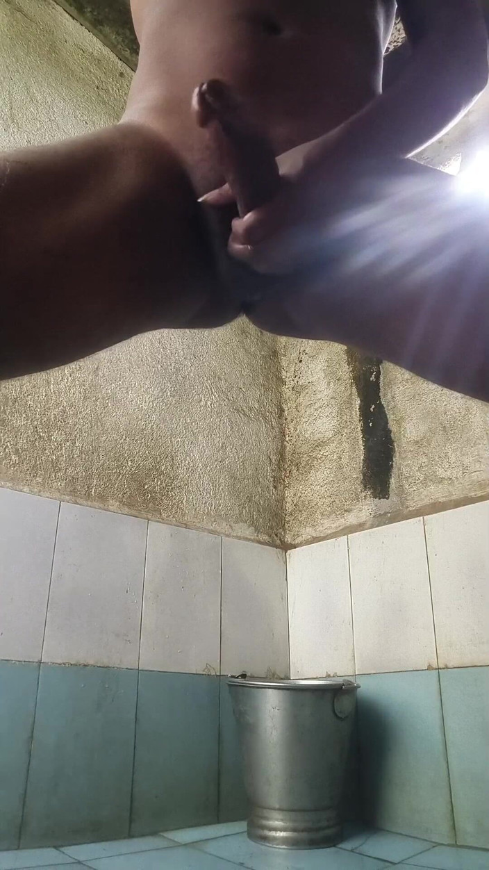 Needajob: Finns det någon som kommer att suga min penis och...