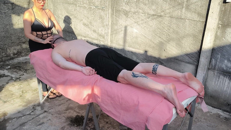 Carmona's films: Nacktmassage im Freien mit heißer Blondine
