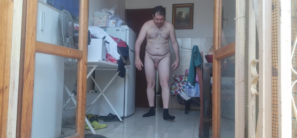 Mirko2589: 裸体男孩在屋内