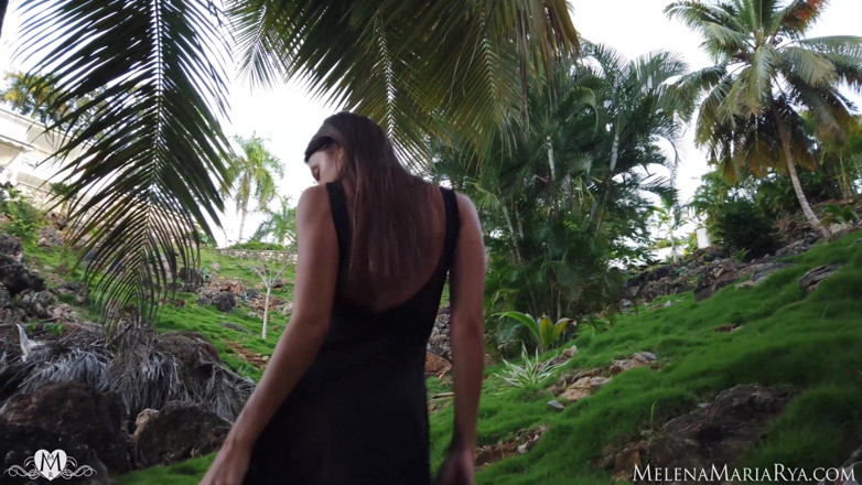 Melena Tara: Nacktheit, schau mir! 4K