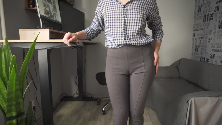 Teasecombo 4K: Naughty Secretary Seduces You with Her Cameltoe in Tight Trousers