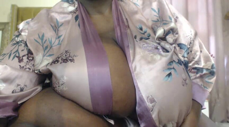 Legendary Booty Overdose: SSBBW Anal Masturbation and Loud Moaning