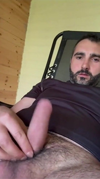 Masturbare în timp ce grădinărește
