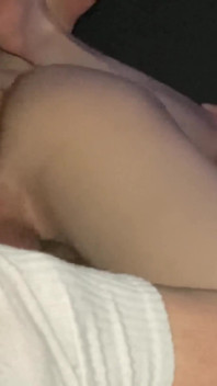Amateur creampie met stiefzus