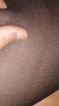 Wanita miang dengan Encasement kucing nilon penuh