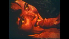 Vintage megastore: Di bak mandi saya menyentuh penis Anda