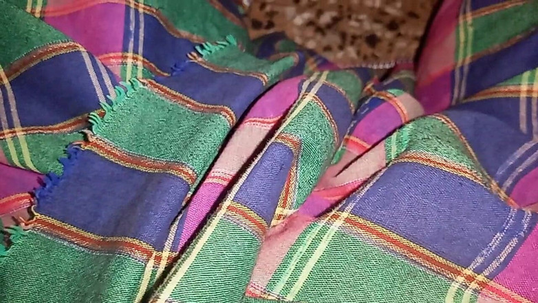 Hungry cliff: Il ragazzo di dubai si masturba in bagno con baci